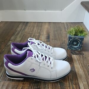 NWOT BSI Women'sBowling Shoes. Size 8.5